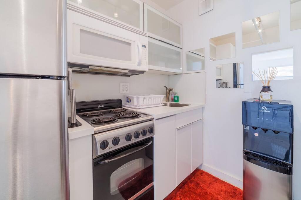 2 Bedroom On The Beach ! Miami Beach Extérieur photo